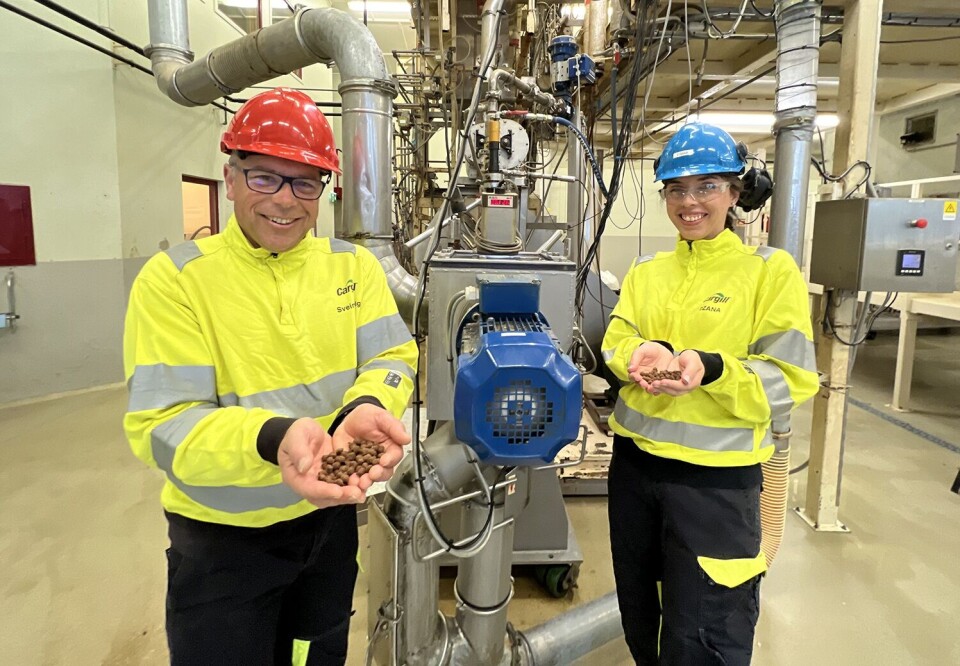 Forskerne Thomas Gitlesen og Dzana Mrkaljevic ved Cargill Innovation Center i Dirdal står bak den nye teknologien. Foto: Cargill
