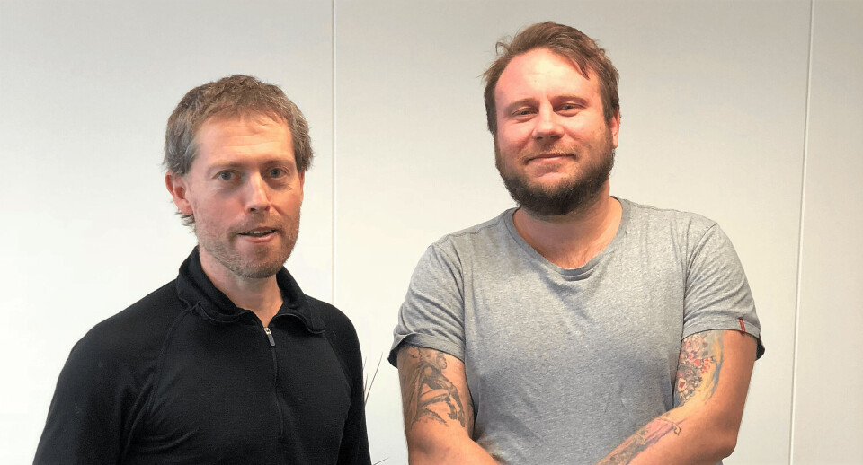 Fiskehelsebiologene Øyvind Vågnes og Kristian Ulven. Foto: Privat.