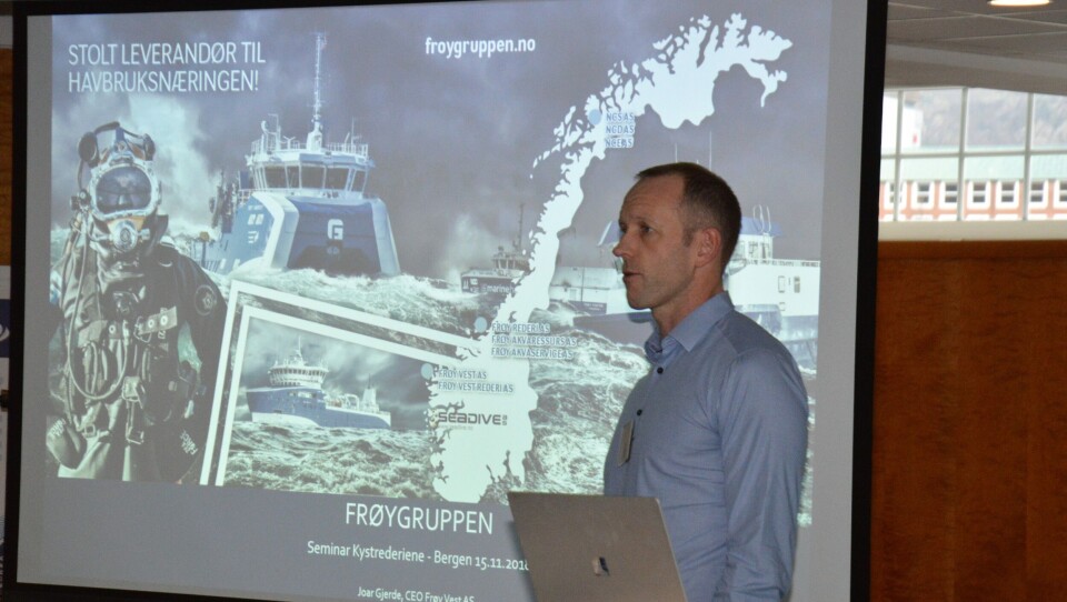 Joar Gjerde i Frøy Vest Rederi Under Kystrederiene og Brønnbåteiernes fagforening sitt seminar om fartøysoperasjoner, fiskevelferd og rammevilkår i Bergen. Foto: Therese Soltveit/Kyst.no.