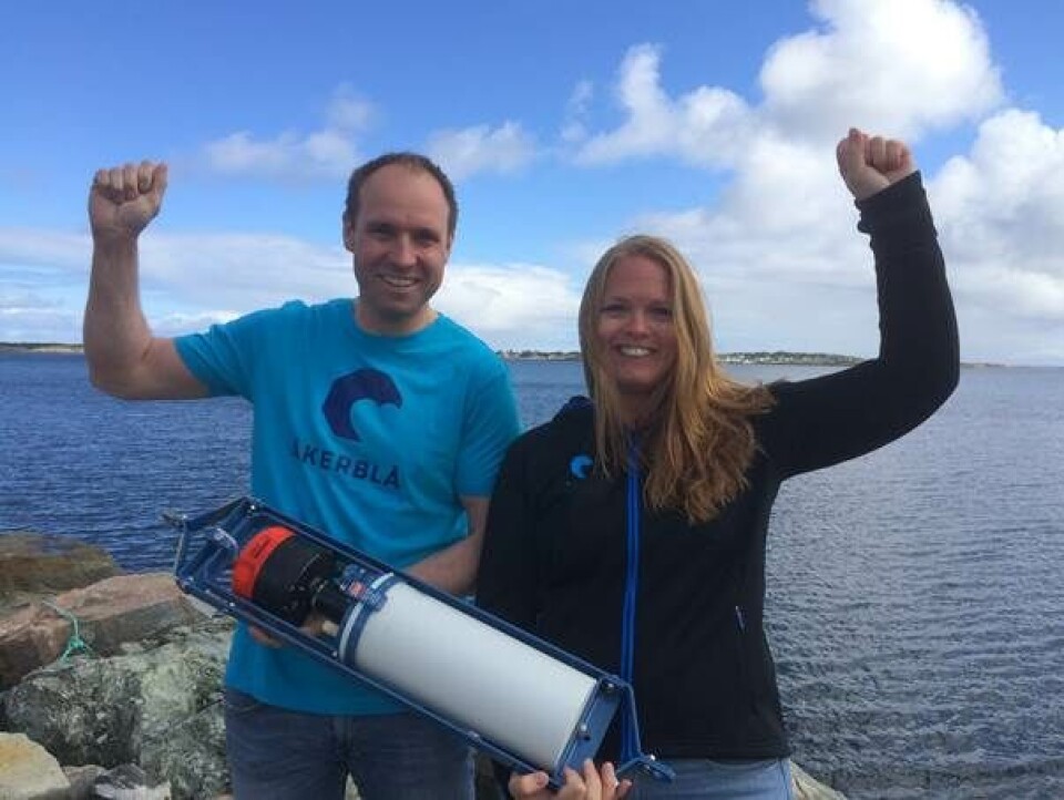Avdelingsleder miljø Kent Roger Wahlvåg og kvalitets- og HMS-leder Anette Narmo Hammervold er svært fornøyd med akkreditering for strømmåling inkludert vurdering og fortolkning av resultatene. Foto: Åkerblå.
