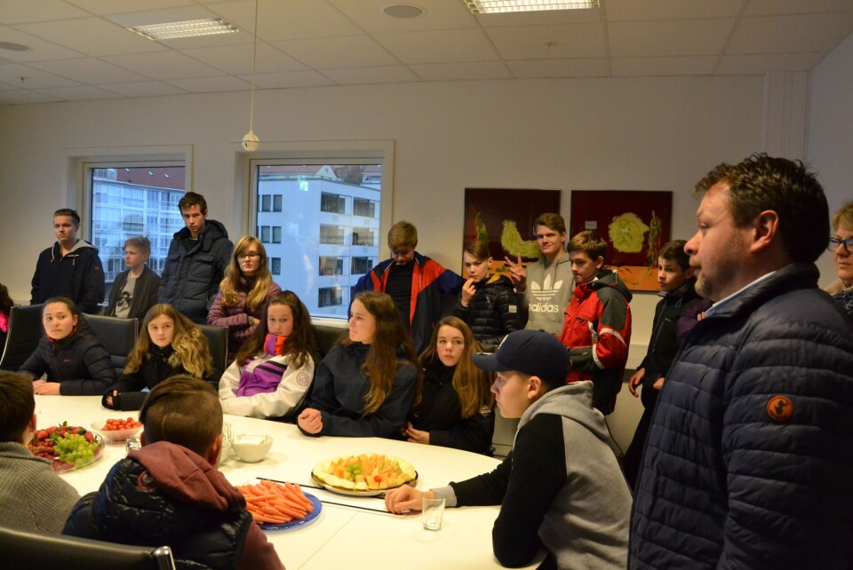 Geir Helge Østerbø (t.h.), oppfordrer oppdrettere til å tenke lokalt. Foto: Magnus Petersen.