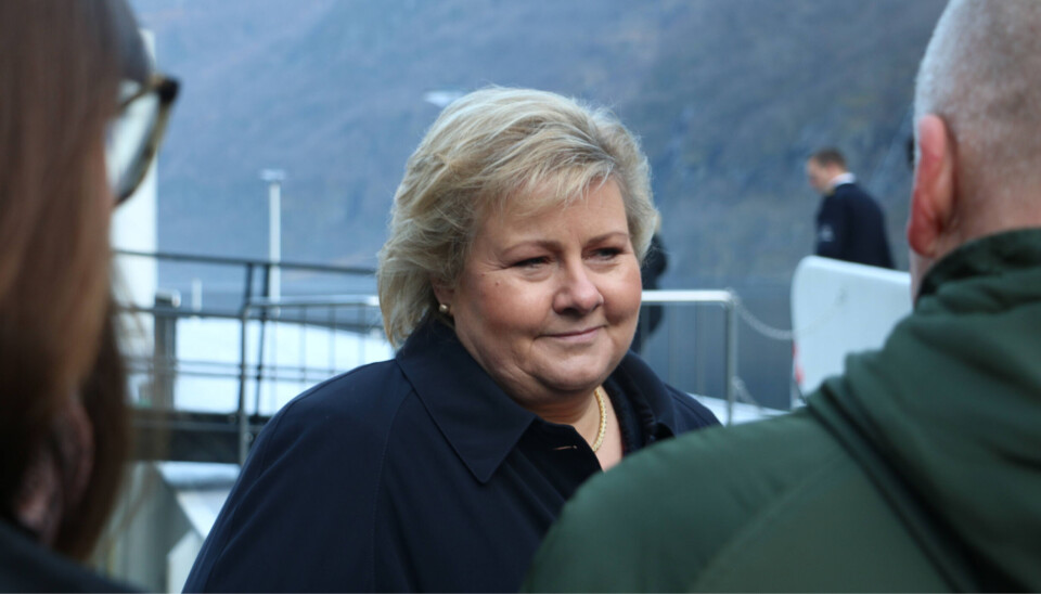 Erna Solberg sier regjeringens forslag om grunnrenteskatt er uaktuelt for Høyre å være med på. Erna Solberg sier regjeringens forslag om grunnrenteskatt er uaktuelt for Høyre å være med på.