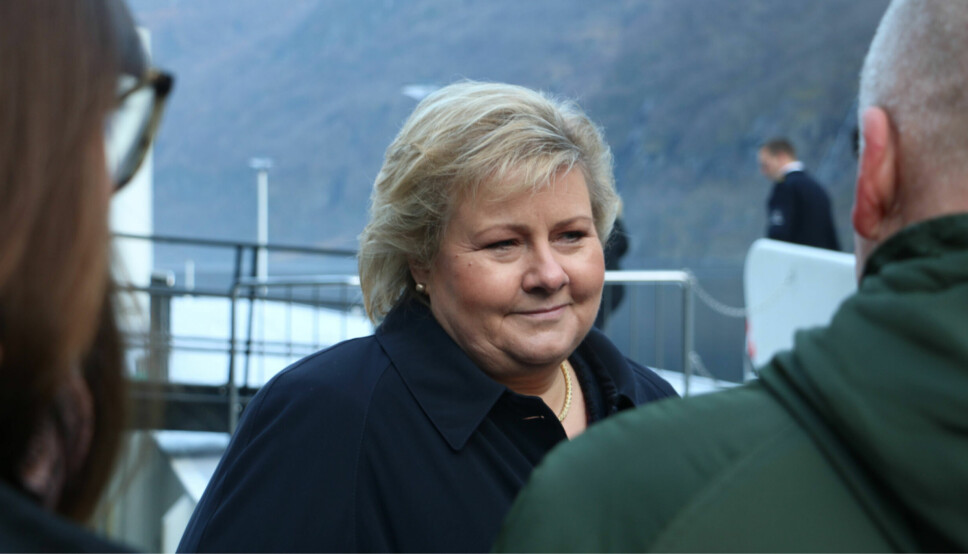 Høyre-leder Erna Solberg sier de ønsker å stake ut en helt annen kurs enn Støre-regjeringen.