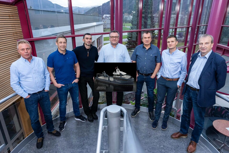 Frå venstre Jan Arve Heggøy (Sjøglans), Bjørn Olav Espe (Multi Maritime), Maxim Grachev (Ocean Electronics), gründer Ove Vilnes (Artic Group), Odd Birkeland (Maritim Montering), Mikael Johansen og Gustav Johan Nydal (Multi Maritime). Foto: Artic Group.