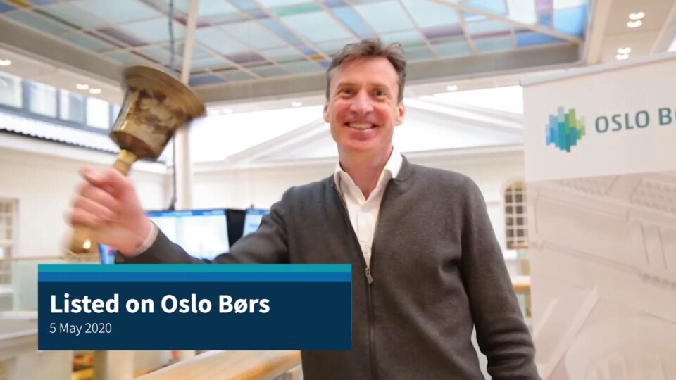 Atlantic Sapphire har publisert en video i anledning av listingen på Oslo Børs. Videoen starter med administrerende direktør på Oslo Børs, Øyvind Amundsen som ringer med bjellen som markerer noteringen. Foto: Atlantic Sapphire Atlantic Sapphire har publisert en video i anledning av listingen på Oslo Børs. Videoen starter med administrerende direktør på Oslo Børs, Øyvind Amundsen som ringer med bjellen som markerer noteringen. Foto: Atlantic Sapphire