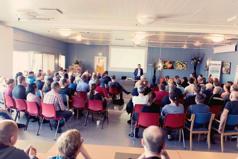 Marine Harvest ansatte på fabrikken på Herøy kan juble over lavt sykefravær på grunn av skader. Foto: Marine Harvest.