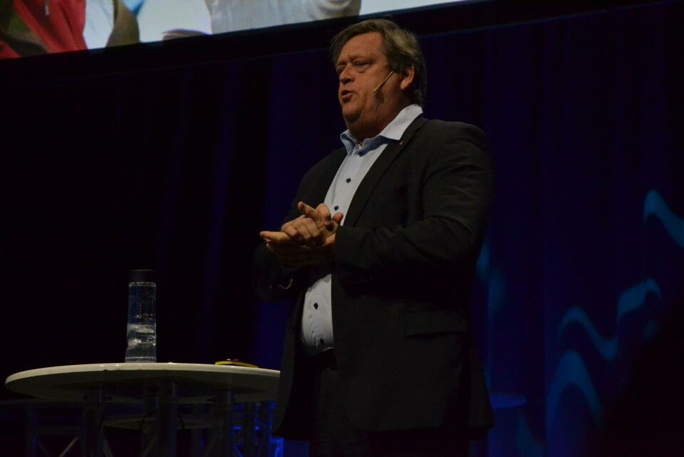 Fiskeriminister Harald T. Nesvik legger stor vekt på at han vil at sjømateksporten skal bikke 100 milliarder kroner. Foto: Ole Andreas Drønen