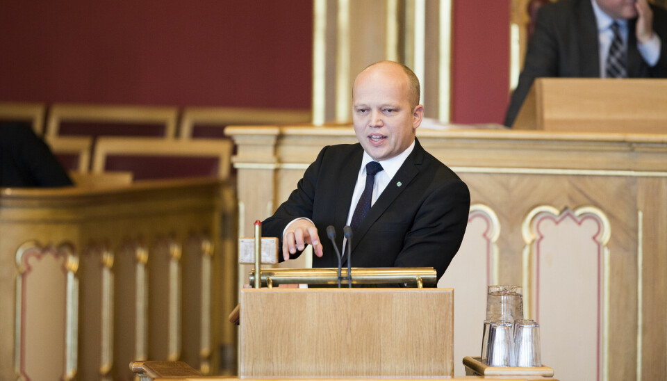 Trygve Slagsvold Vedum (Sp) er ikke enig med FrP-politiker Sivert Bjørnstad om at grunnrenteskatten vil gi mindreinntekter til stat og kommune.