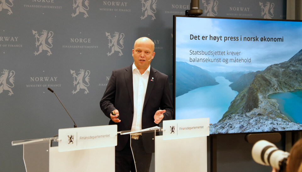 Finansminister Trygve Slagsvold Vedum (Sp) trekker frem at lakseprisene har vært høye i 2023.