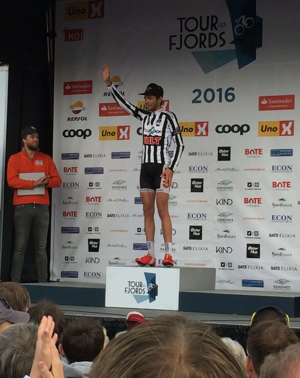 Martin Skaug var en av premieutdelerne under Tour Des Fjords 2016, sykkelrittet som er sponset av laksenæringen. Foto: Privat.