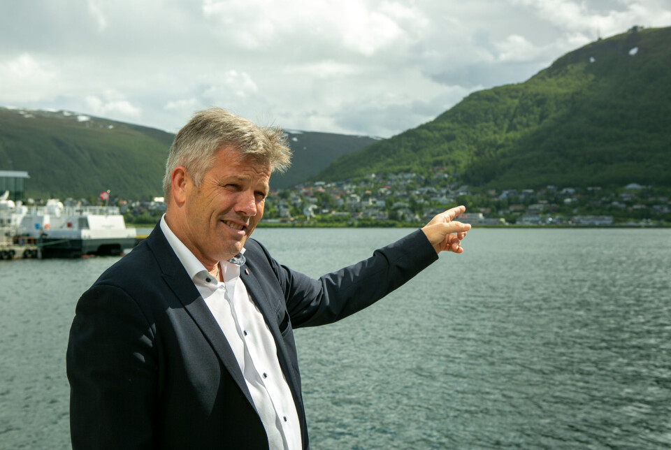 Fiskeri- og havminister Bjørnar Skjæran mener utvikling av bærekraftig fôr kan bidra til å kutte klimautslipp samtidig som vi tar vare på miljøet, trygger matsikkerheten, bygger grønn industri og skaper trygge arbeidsplasser.