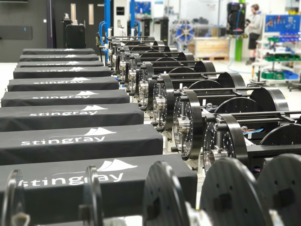 Serieproduksjon av lasere hos Stingray. I fjor produserte selskapet rundt 100 lasere og de forventer en økning i 2020. Foto: Stingray.