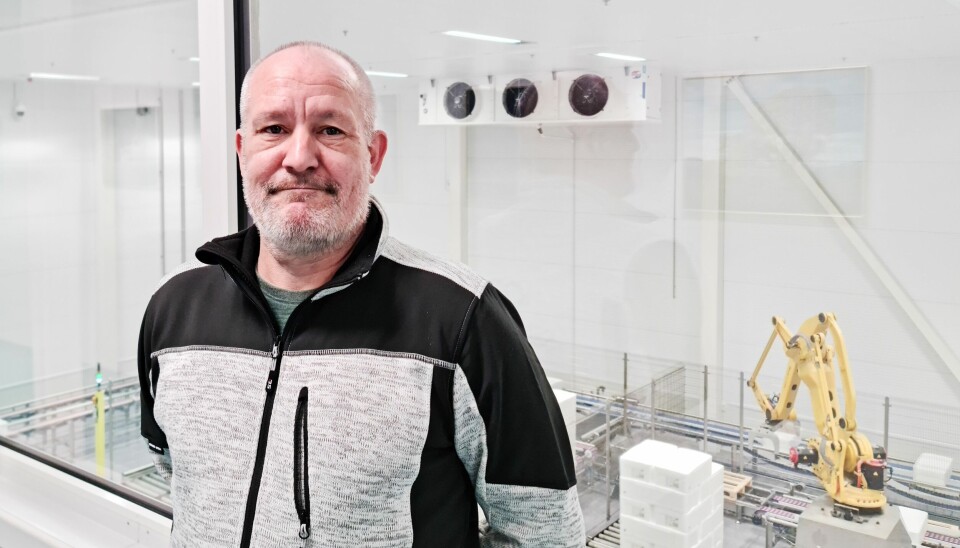 Morten Svendsen foran palleteringslinjen hos Salten N950.