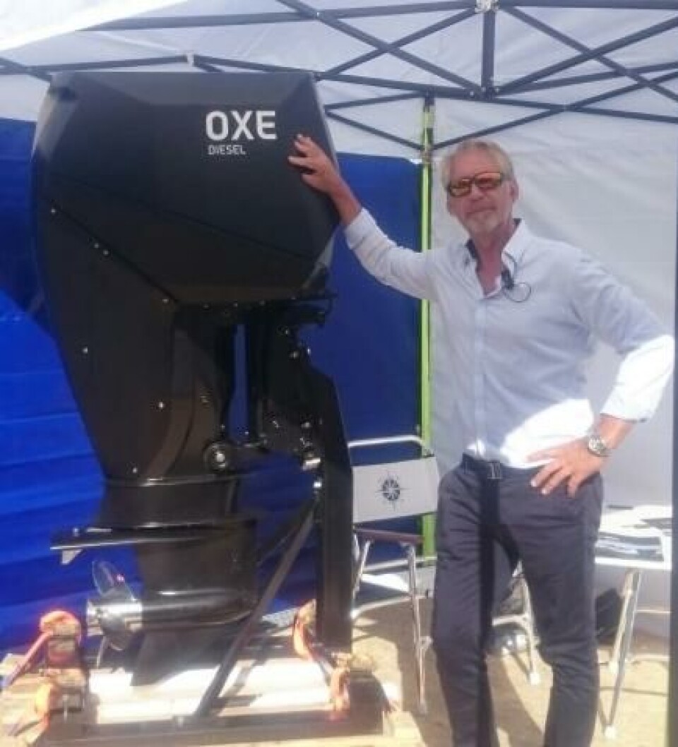 Per Wikheim fra Link med en Oxe diesel motor under Aqua Nor 2015.