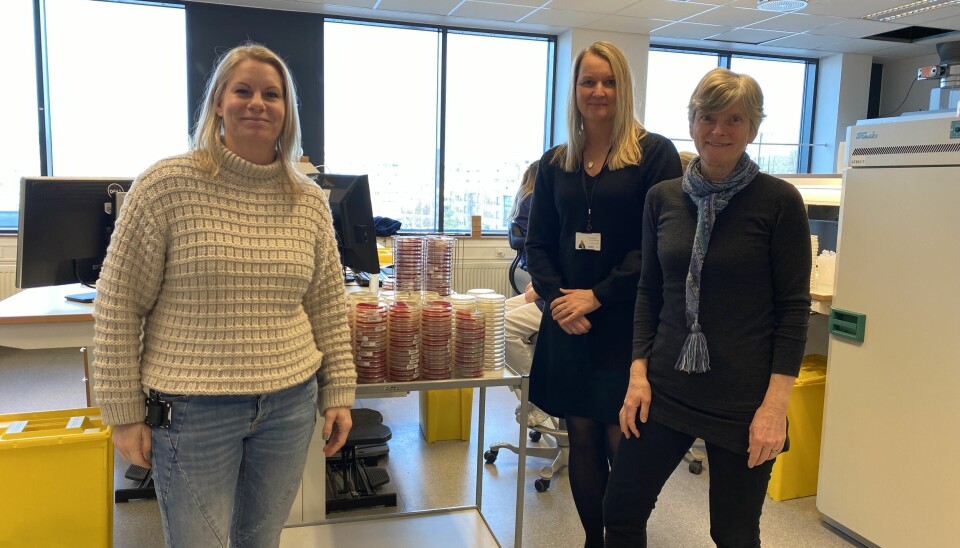 Jane Ludvigsen og Helle Mari Skrattalsrud fra Fürst Medisinsk Laboratorium og Kjersti Gravningen fra PatoGen