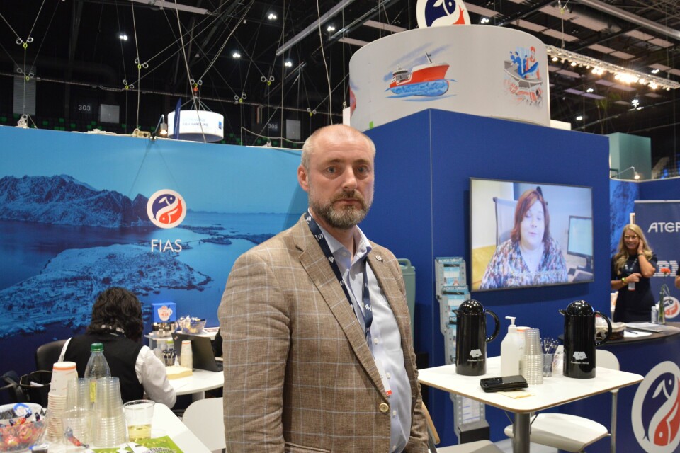 Robert Eriksson i Sjømatbedriftene ber bla. om at Støre-regjeringen fjerner momsen på sjømat. Foto: Therese Soltveit