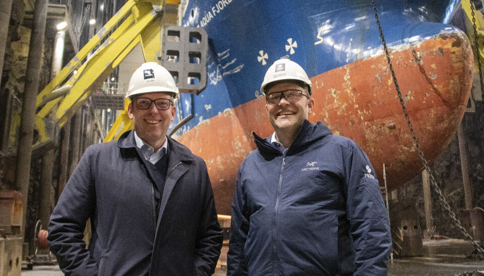 Fartøyet som nå bygges her i Nærøysund er en milepæl både for havbruksnæringen, verftsindustrien og skipsfarten, sier administrerende direktør Håkon Haugli (til venstre) i Innovasjon Norge, som denne uken besøkte adm. dir. Paul Ingvar Dekkerhus i MOEN Verft. Fartøyet som nå bygges her i Nærøysund er en milepæl både for havbruksnæringen, verftsindustrien og skipsfarten, sier administrerende direktør Håkon Haugli (til venstre) i Innovasjon Norge, som denne uken besøkte adm. dir. Paul Ingvar Dekkerhus i MOEN Verft.