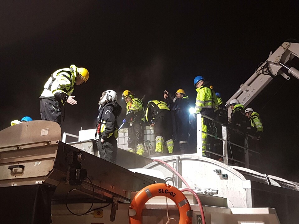 Bilde er tatt under lusetelling og velferdsscoring ombord på SLC-02 på lokalitet Gjerset. Foto: Jim Bjørkevoll Bilde er tatt under lusetelling og velferdsscoring ombord på SLC-02 på lokalitet Gjerset. Foto: Jim Bjørkevoll