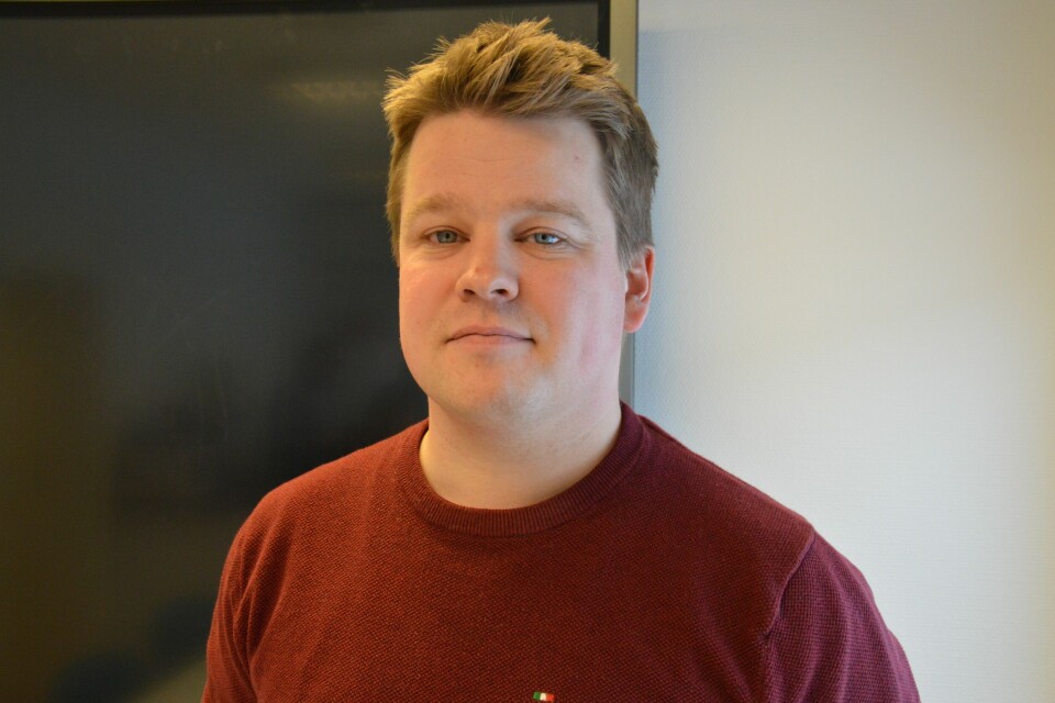 Direktør for produktutvikling i Skretting, Mads Martinsen sa under konferansen at Skretting ønsker å benytte alternative råvarer som kan gjøre dem mindre avhengig av brasiliansk soya. Foto: Ole Andreas Drønen