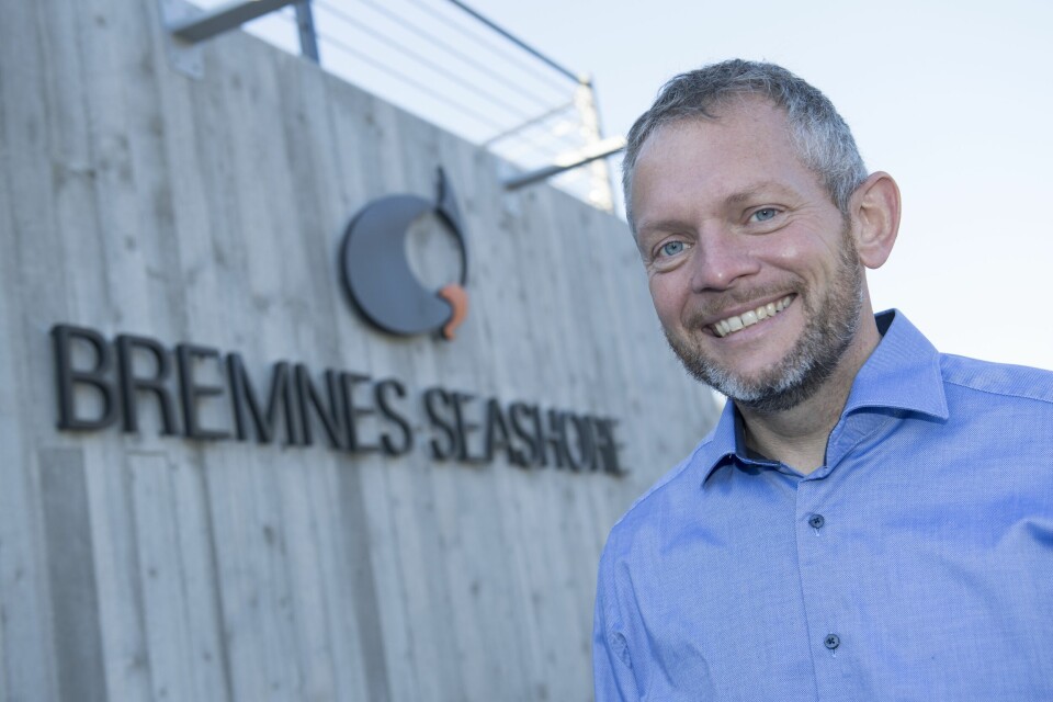 Simon Nesse Økland, utviklingssjef i Bremnes Seashore, er oppteken av at selskapet skal vera klimavenleg og velge smarte løysningar for framtida. Foto: Bremnes Seashore
