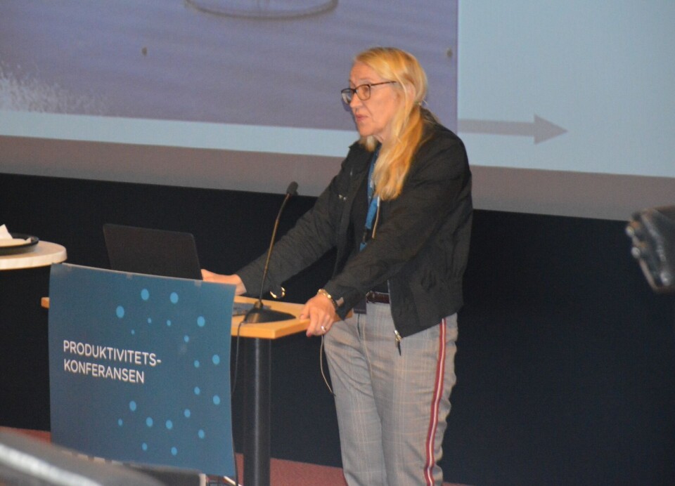 Brit Hjeltnes, fagdirektør i fiskehelse fra Veterinærinstituttet mener lakselusen fremdeles er den største utfordringen for fiskehelsen. Foto: Ole Andreas Drønen
