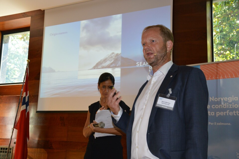 Søren Martens i Fish Pool holdt nylig foredrag på italiensk under Norges Sjømatråd sitt årlige seminar, som denne gang hadde fokus på laks. Foto: Therese Soltveit. Søren Martens i Fish Pool holdt nylig foredrag på italiensk under Norges Sjømatråd sitt årlige seminar, som denne gang hadde fokus på laks. Foto: Therese Soltveit.