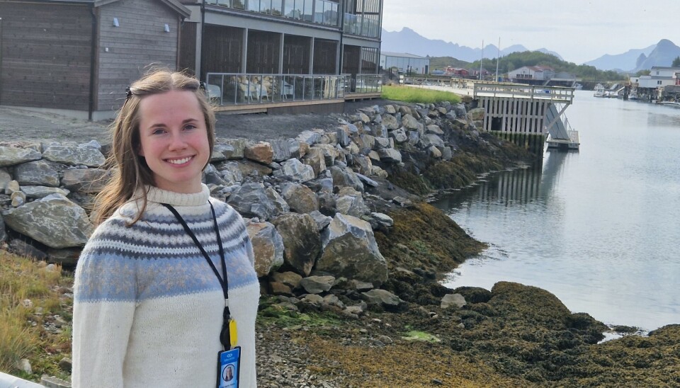 Vilde Sæther Stadsøy foran leiligheten i Sørarnøy Bolig.