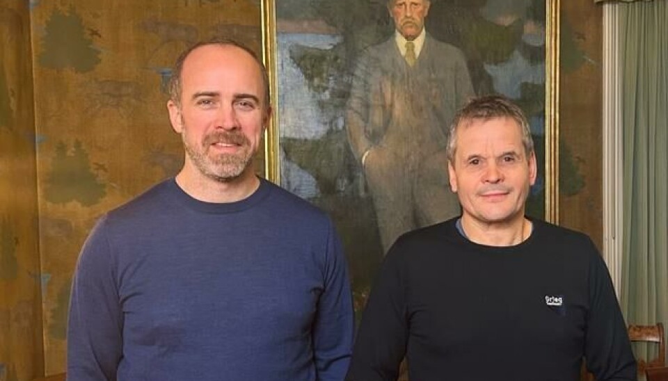 Næringssjef i Alta kommune Tron Natland og Roger Pedersen, samfunnskontakt i Grieg Seafood Finnmark er partnere i FNI-forskningsprosjektet LOCATION.