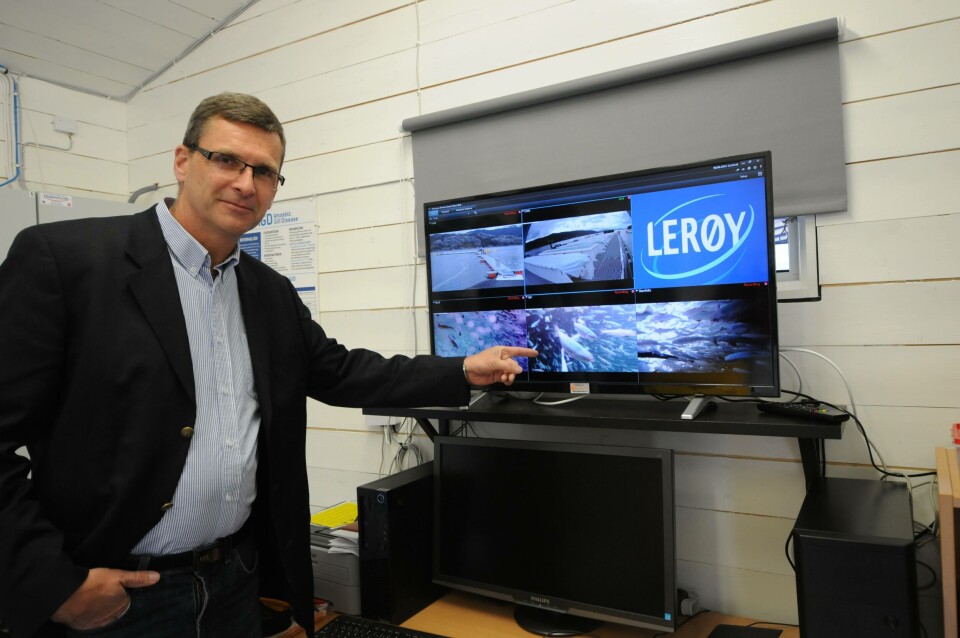 Harald Sveier har jobbet med Preline-konseptet fra starten av og sier de har hatt lav dødelighet på fisken i det lukkede systemet. Foto: LSG.