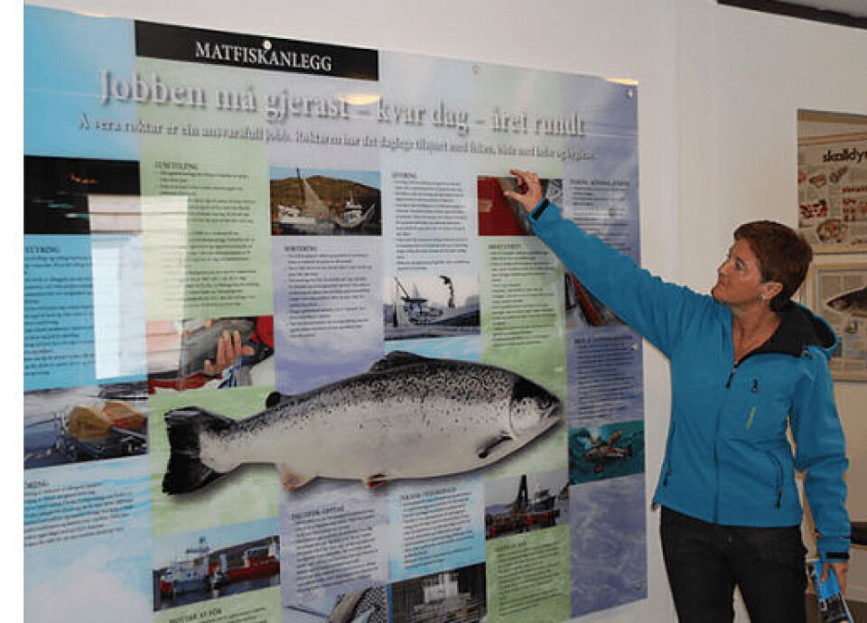 Anne Karin Vassbotten, leder for Steinvik Fiskefarm Visningssenter, gleder seg til å åpne dørene for besøkende niende gang på rad. Foto: Steinvik Fiskefarm Visningssenter.