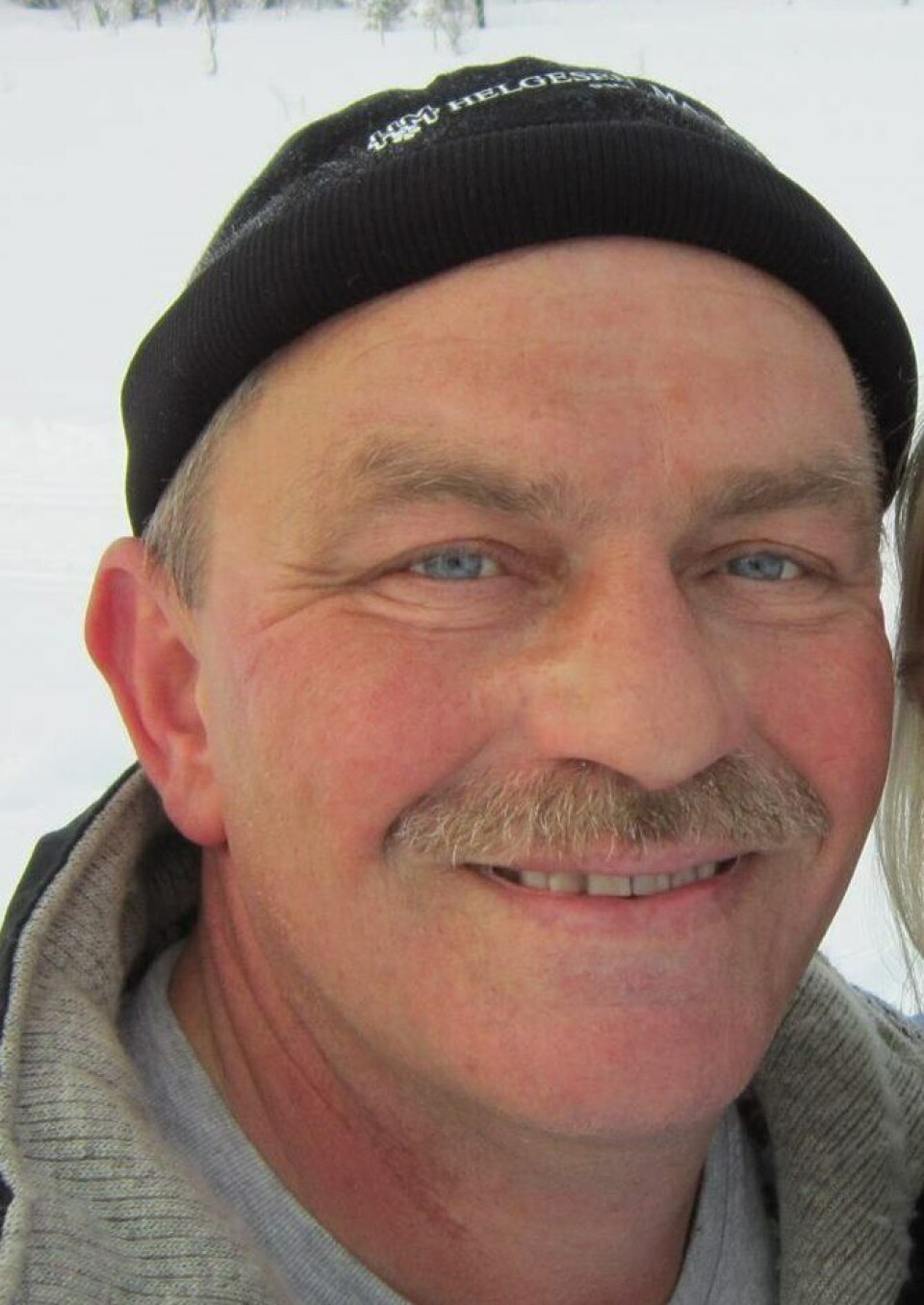 Arne Meyer i Nor Seafood og Wilsgård Fiskeoppdrett tykkje dei nye fisketankane fungerar svært godt. Foto: privat/Facebook.