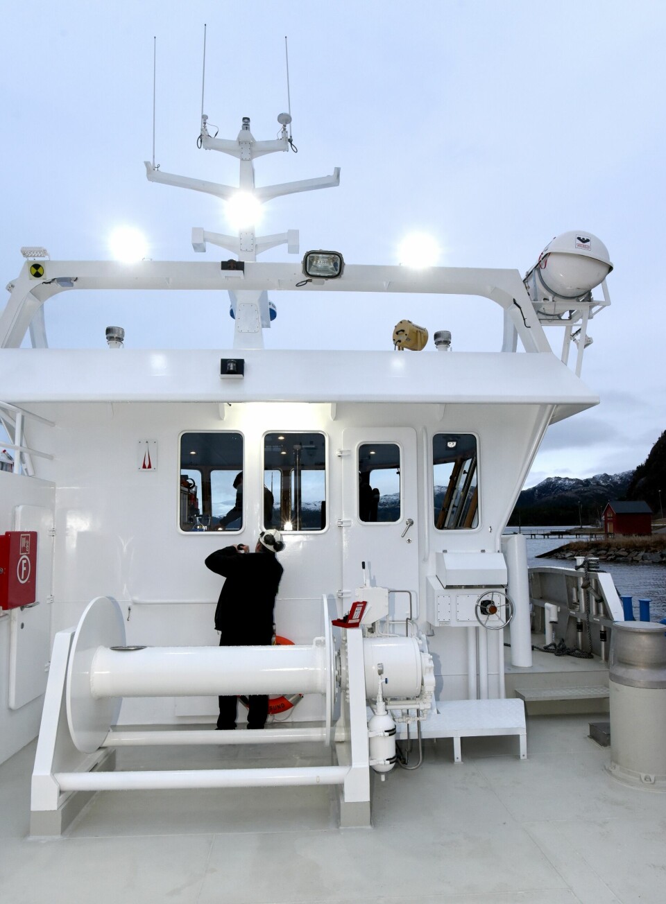 Nybygget til Fjordlaks Aqua er den første NabCat fra Moen Marin som har fått installert slepevinsj. Resultatet er slepetillatelse og Bollard pull på 5,77 tonn. Foto: Moen Marin.