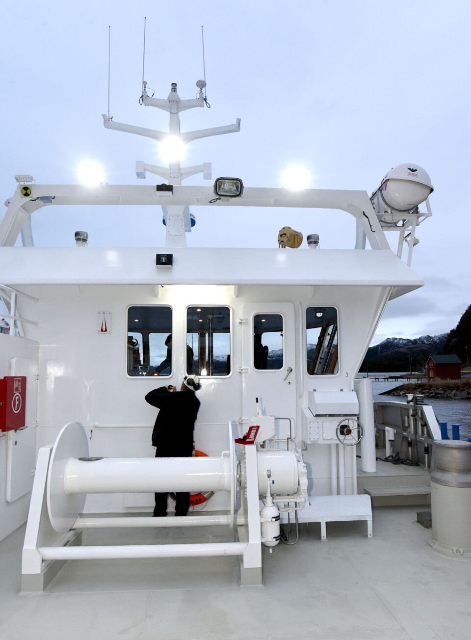 Nybygget til Fjordlaks Aqua er den første NabCat fra Moen Marin som har fått installert slepevinsj. Resultatet er slepetillatelse og Bollard pull på 5,77 tonn. Foto: Moen Marin. Nybygget til Fjordlaks Aqua er den første NabCat fra Moen Marin som har fått installert slepevinsj. Resultatet er slepetillatelse og Bollard pull på 5,77 tonn. Foto: Moen Marin.