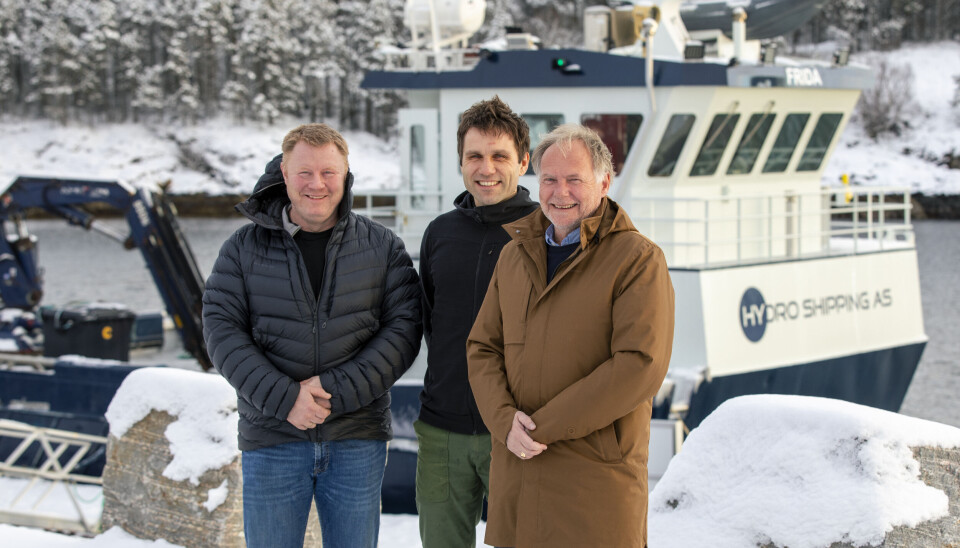 Med over 20 års erfaring fra dykker- og serviceoperasjoner langs hele kysten, blir Ola Krystad (i midten) og KB-Gruppen en del av Smir-konsernet. På bildet er Krystad flankert av forretningsutvikler og medeier i Smir-gruppen, Frank Øren (til venstre), og Are Brekk som leder Smirs rederivirksomhet.