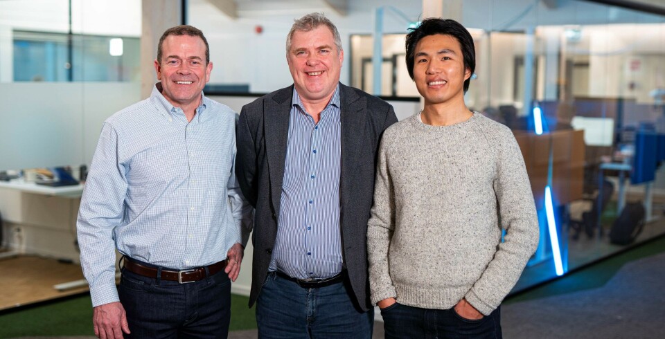 CEO Brian Rigney i CAI Software, sammen med CEO Odd Arne Kristengård i Maritech og Wesley Jiang, visepresident i STG.