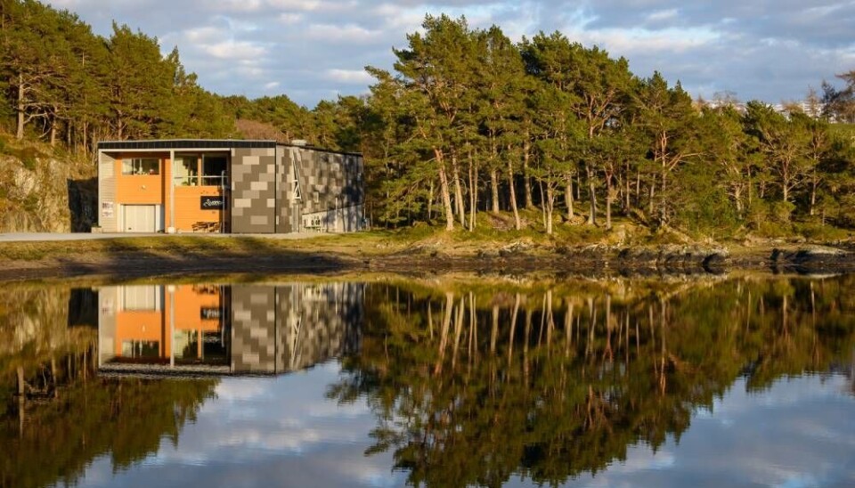 Svanøy Røykeri AS legges ned som følge av trafikklyssystemet og nedtrekk i produksjonen.