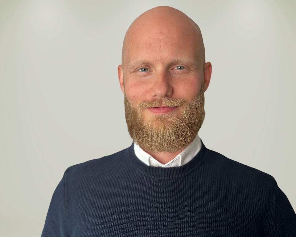 Produktsjef Sebastian Gjersten i Sensor Globe sier at trengesensoren er noe de føler var behov for i markedet - Trengingen blir mye enklere for oppdretterne å overvåke.