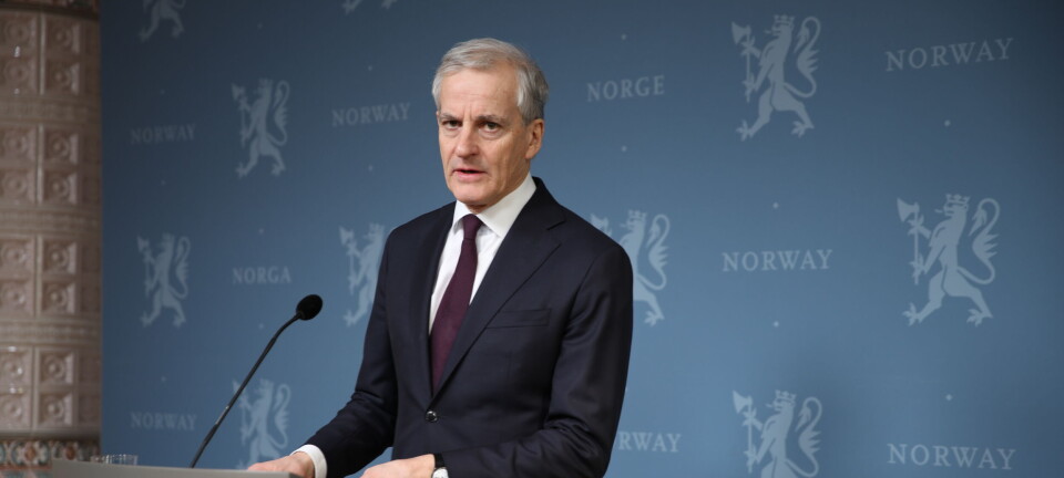 Se pressekonferanse om regjeringsskiftet her