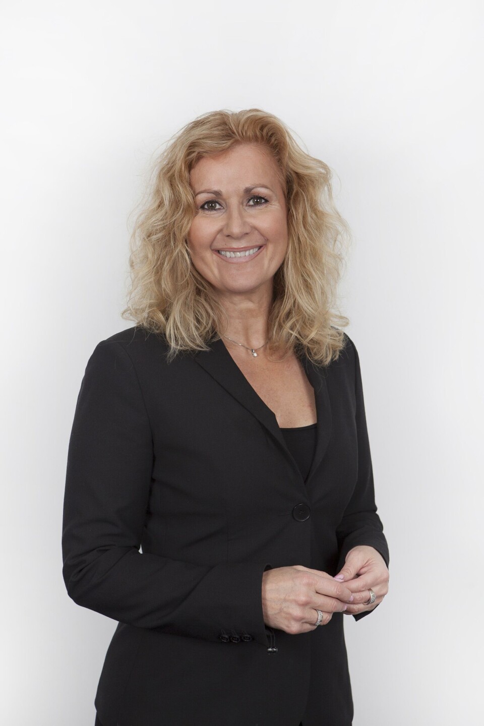 Karita Bekkemellem er administrerende direktør i LMI (Legemiddelindustrien). Foto: LMI.