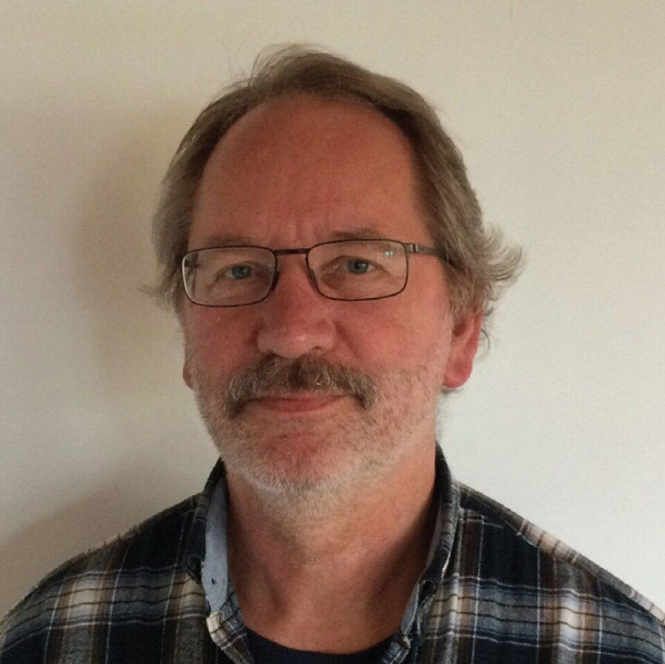 Veterinær Carl Aage Wangel mener at en i stedet for en nær nulltoleranse overfor lakselus, bør akseptere at det i dagens åpne anlegg ikke er mulig å drive lusefritt.Foto: Privat.