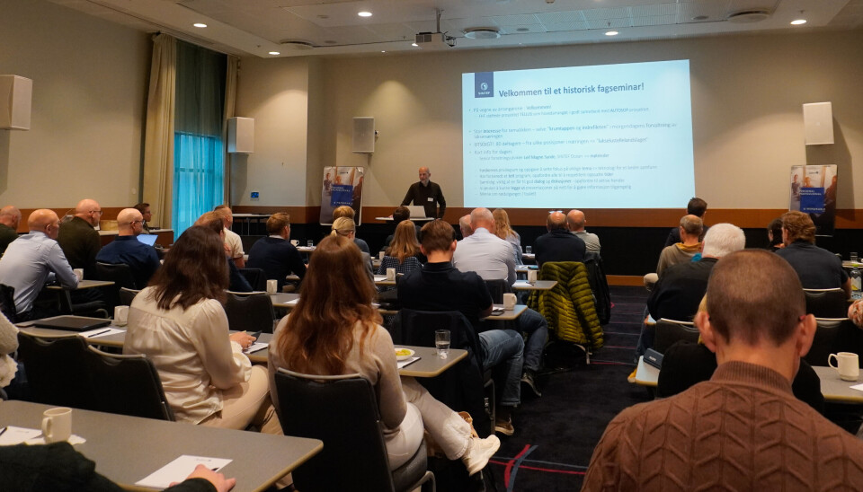 Leif Magne Sunde i Sintef Ocean var moderator gjennom fagseminaret og snakket blant annet om kunnskapshull som må fylles, når det kommer til lusetelling.