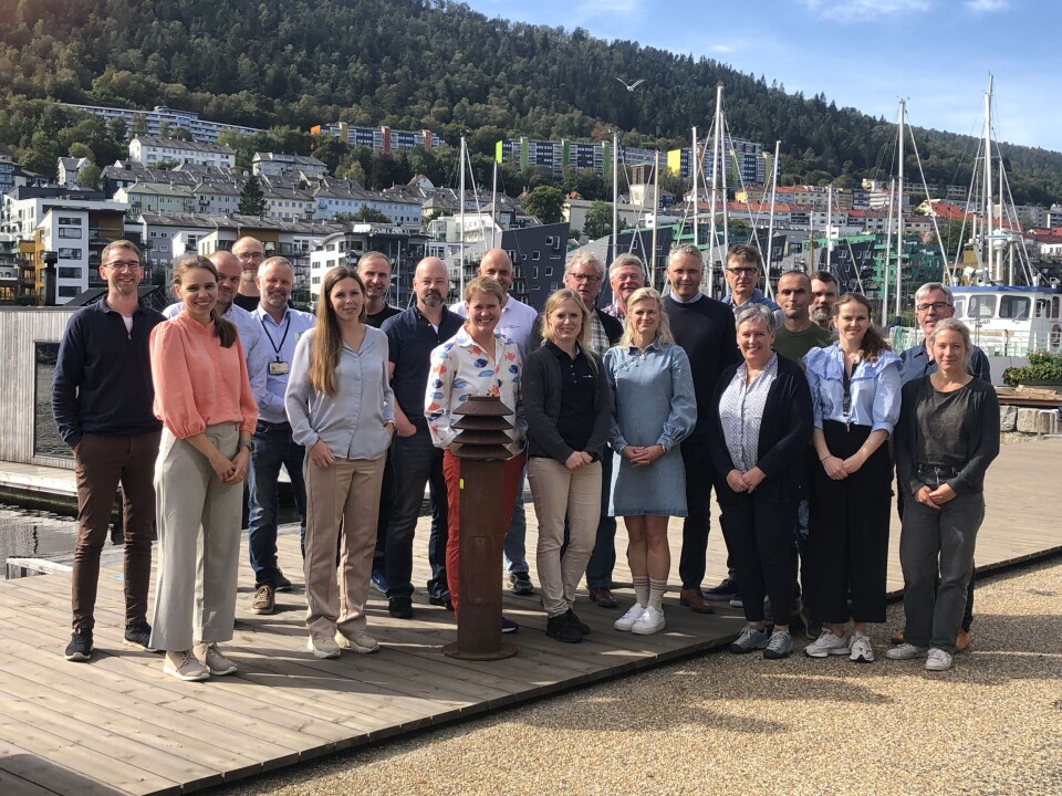 Det kombinerte avslutningsmøte for NYBRØK-prosjektet og oppstartsmøte for NYBRØK II-prosjektet ble avholdt 2. september hos NIVA Bergen på Marineholmen, med deltagere på video og fysisk oppmøte. Fra venstre; Torolf Storsul, Silje Stensby-Skjærvik, Alf Seljenes Dalum, Eirik Gravdal, Reidar Handegård, Linn Therese Hosteland, Svein Nøttveit, Stian Nylund, Renate Johansen, Alf Reidar Sandstad, Kari Lillesund, Rolf David Vogt, Kåre Segadal, Ingebjørg Sævareid, Kristoffer Alnes Røyset, Ivar Rønnestad, Åse Åtland, Jørund Larsen, Helge Ervik, Siw Frantzen, Ole-Kristian Hess-Erga og Sara Calabrese.