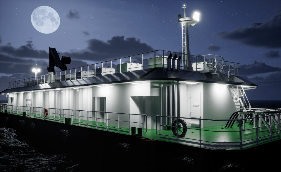 Fôrflåten vil romme 1100 tonn fôr og vil ha 24 fôrlinjer, noe som gjør det mulig å fôre 24 merder samtidig.