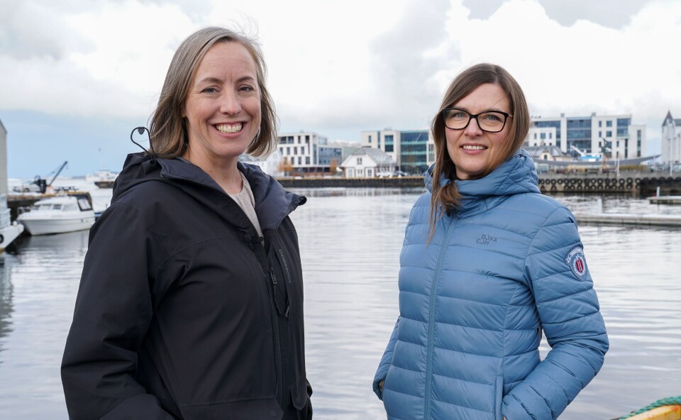 Nyansatte Kristel Pedersen sammen med daglig leder Vibeke Hanssen. Foto: Doxacom.