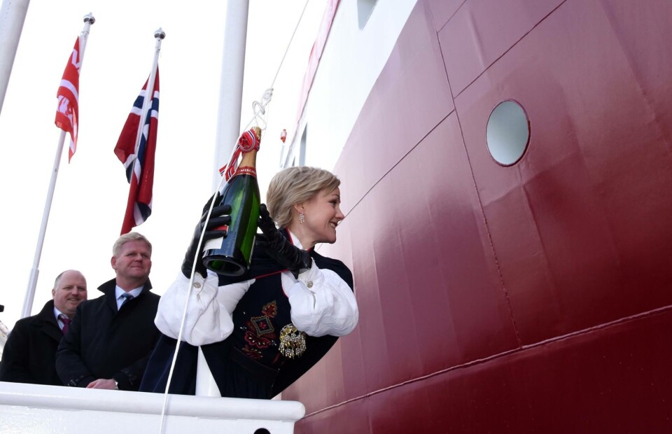 MS Namsos ble døpt av Stortingsrepresentant og gudmor Ingvild Kjerkol.