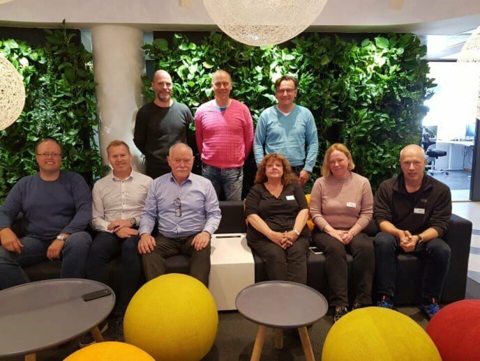 Fra venstre: Torkel Larsen (Lumarine) Ken-Ståle Lundberg (Senja Akvakultursenter) Peter Hovgaard (Fjord Forsk Sogn) Eva Andersson og Birgitta Norberg (HI) Sigurd Olav Stefansson (UiB) Bak: Thor Magne Jonassen, Albert Imsland, Thor Arne Hangstad (APN). Foto: Akvaplan-niva
