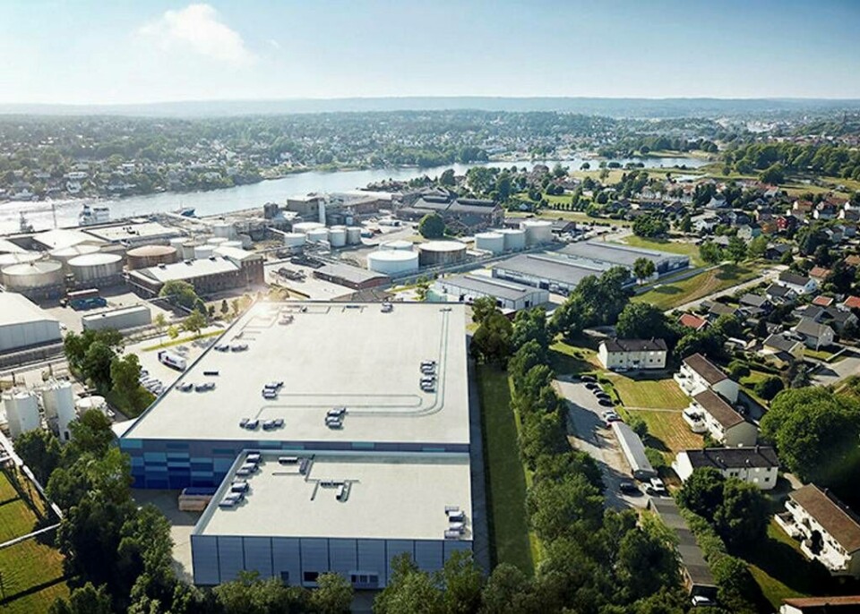 Kyst.no har vært på besøk til Fredrikstad Seafoods, og Konsernleder i Nordic Aquafarms, Bernt-Olav Røttingsnes, sier i en video at de ganske snart skal sette inn smolt på det landbaserte anlegget for første gang. Video: Harrieth Lundberg/Kyst.no Kyst.no har vært på besøk til Fredrikstad Seafoods, og Konsernleder i Nordic Aquafarms, Bernt-Olav Røttingsnes, sier i en video at de ganske snart skal sette inn smolt på det landbaserte anlegget for første gang. Video: Harrieth Lundberg/Kyst.no