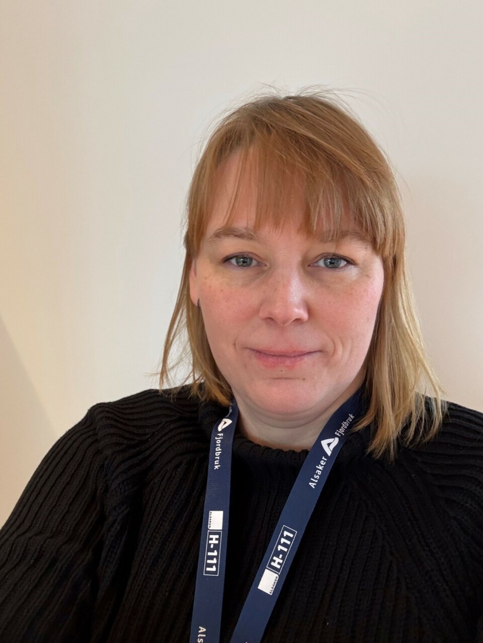 Stine Holum Gjersvik i Alsaker Fjordbruk fortel at dei ser stor interesse for yrkesfag og opplever gode søkjartal når dei lyser ut stillingar.