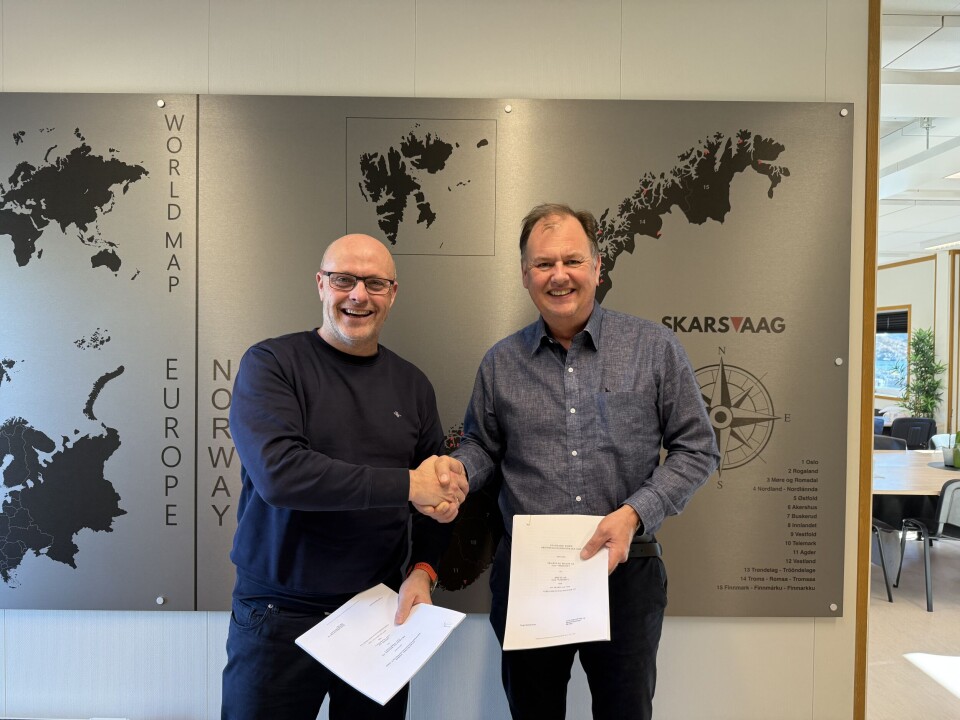 Stein Arve Olsen, COO Abyss, og Kai Egil Skarsvåg, daglig leder i Skarsvåg Boats.