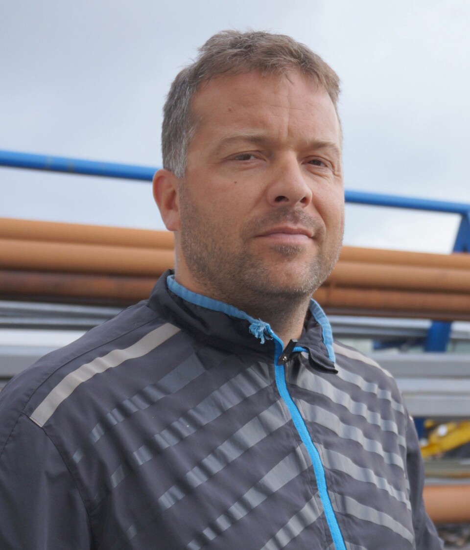 Åsmund Sørfonn, prosjektleder ved Fitjar Mek. Verksted gleder seg over at leveransen av arbeidsbåten «Aqua Star» nå er i en sluttfase. Foto: FMV.